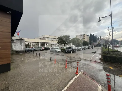 Izdavanje, poslovni prostor, 120m², Preko Morače, Podgorica - image 4