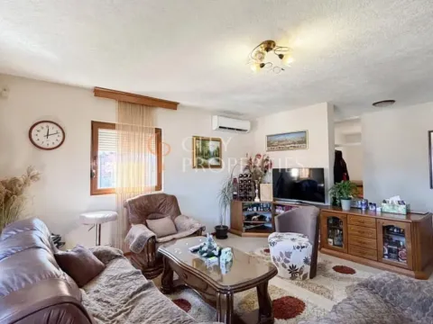 Izdavanje, stan, 115m², Zabjelo, Podgorica - image 1