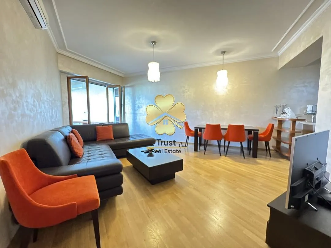 Izdavanje, trosoban stan, 100m², Centar, Podgorica