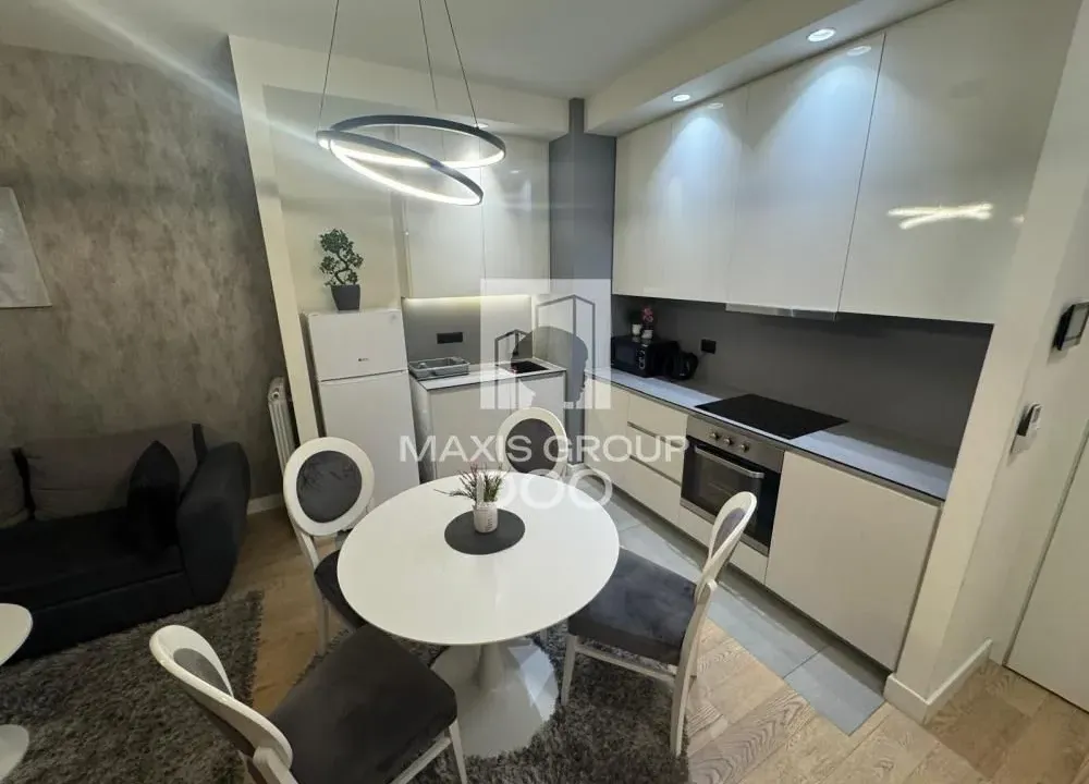 Prodaja, dvosoban stan, 50m², Savski Venac, Beograd