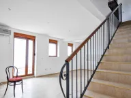 Prodaja,  kuća, 156m2, Petrovac, Budva