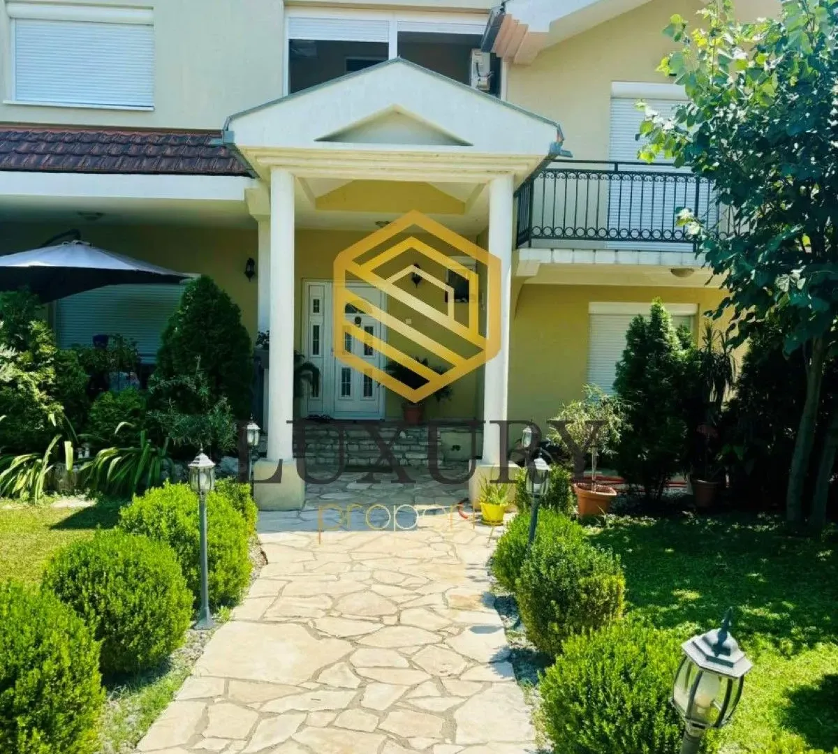 Rent, house, 200m², Donja Gorica, Podgorica