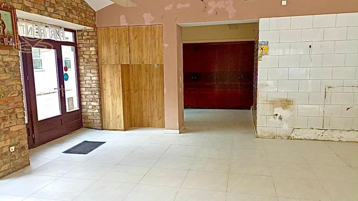 Izdavanje, poslovni prostor, 150m², Centar, Pančevo