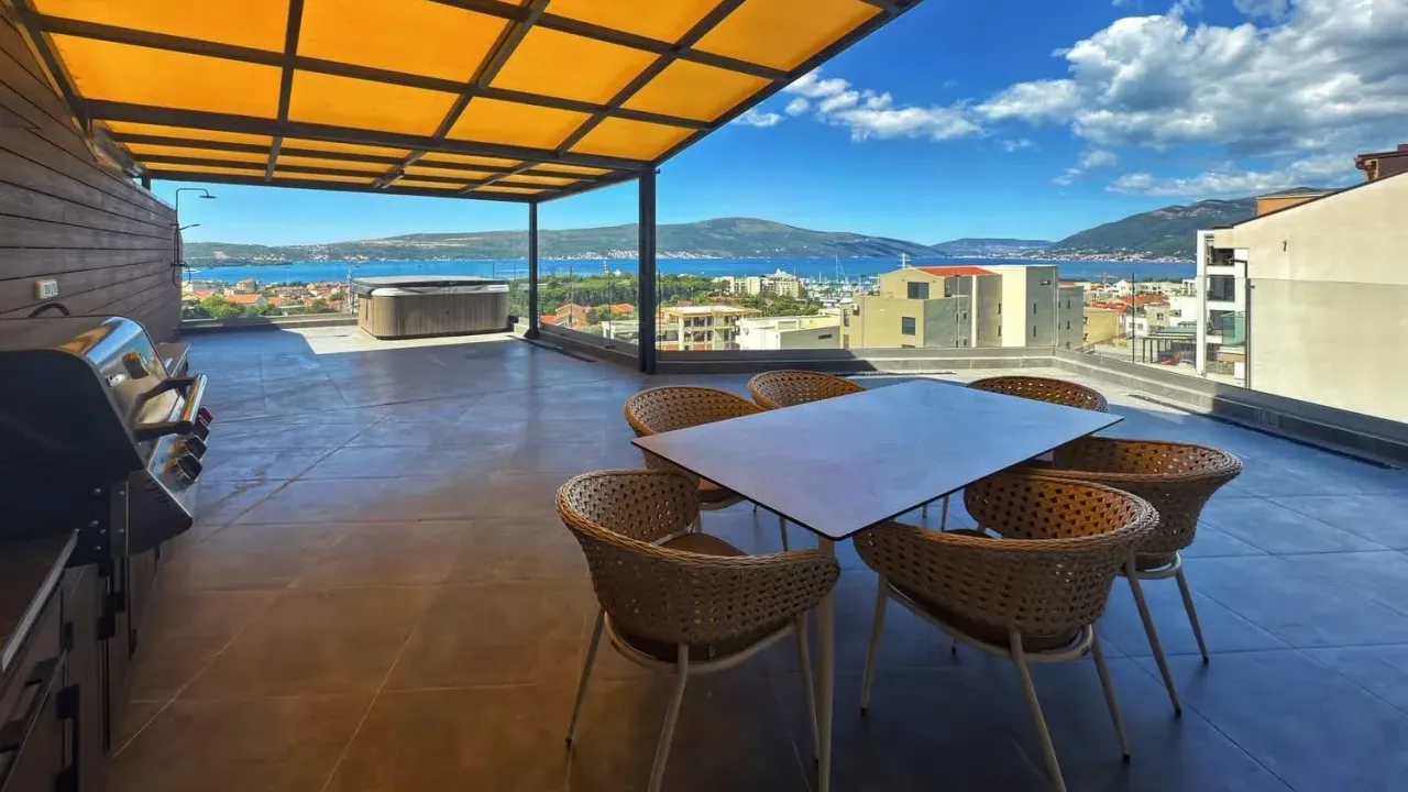 Prodaja, stan, 185m², Tivat, Crna Gora