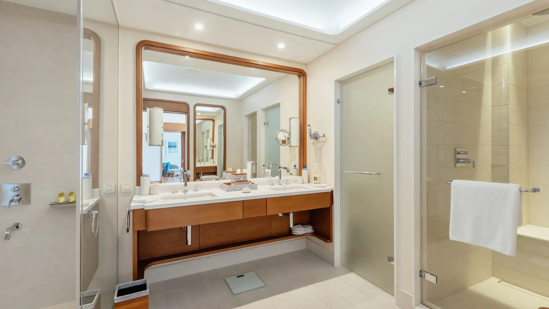 Prodaja, četvorosoban stan, 620m², Porto Montenegro, Tivat