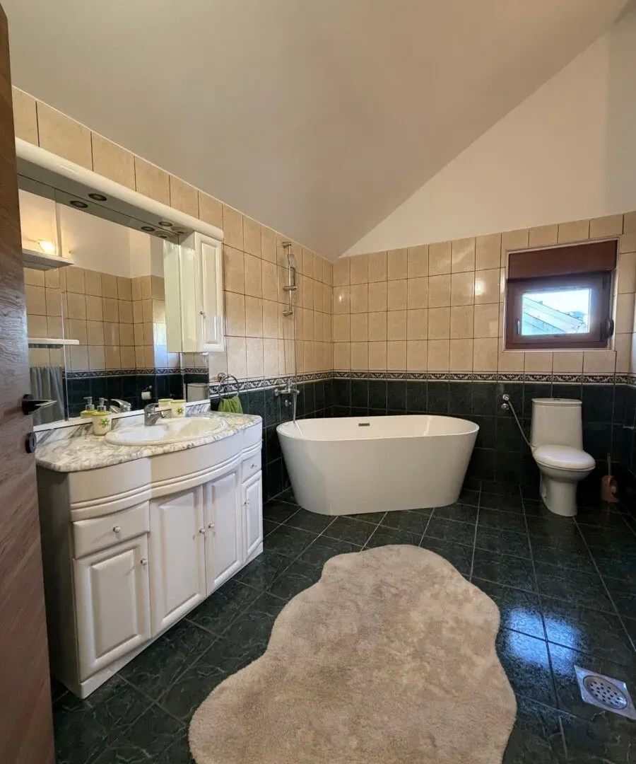 Rent, apartment, 285m², Gorica C, Podgorica