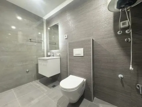 Prodaja, jednosoban stan, 48m², Stari Aerodrom, Podgorica - image 7