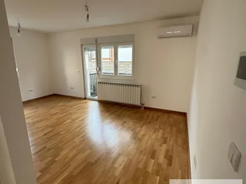 Rent, two bedroom apartment, 40m², Ledine, Beograd - image 1