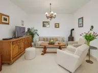 Izdavanje, dvosoban stan, 100m², Tivat, Crna Gora - image 2