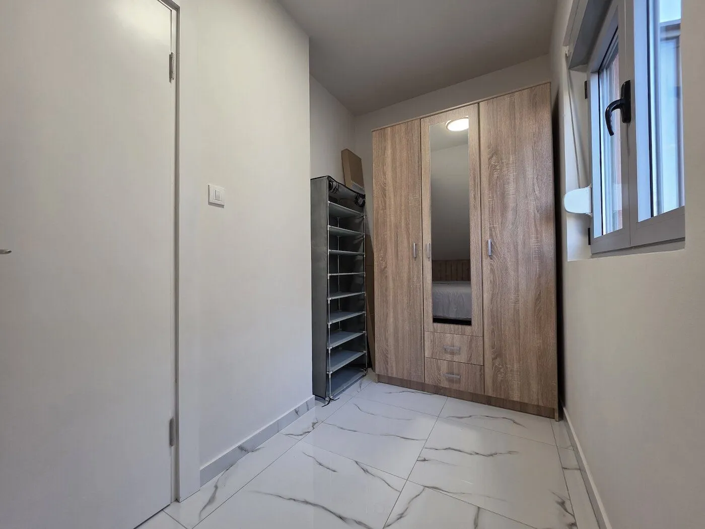 Izdavanje, jednosoban stan, 49m², Vezirov Most, Podgorica