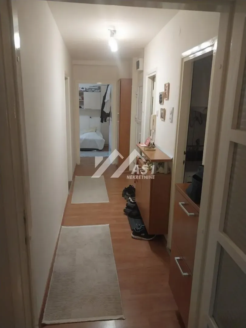 Izdavanje, dvosoban stan, 59m², Bulevar Oslobodjenja, Novi Sad Sve Podlokacije