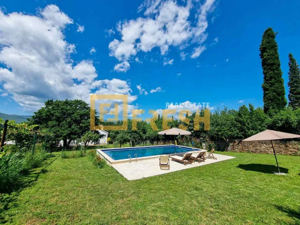 Rent, house, 250m², Mareza, Podgorica