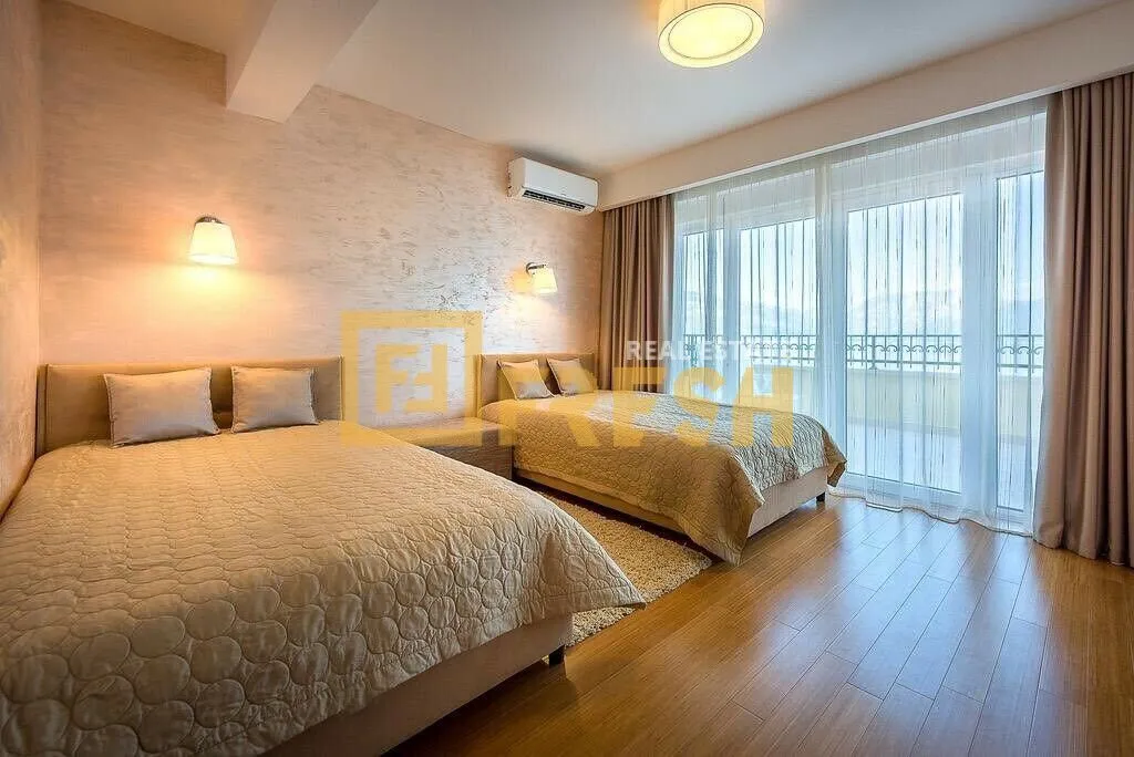 Prodaja, kuća, 300m², Tivat, Crna Gora