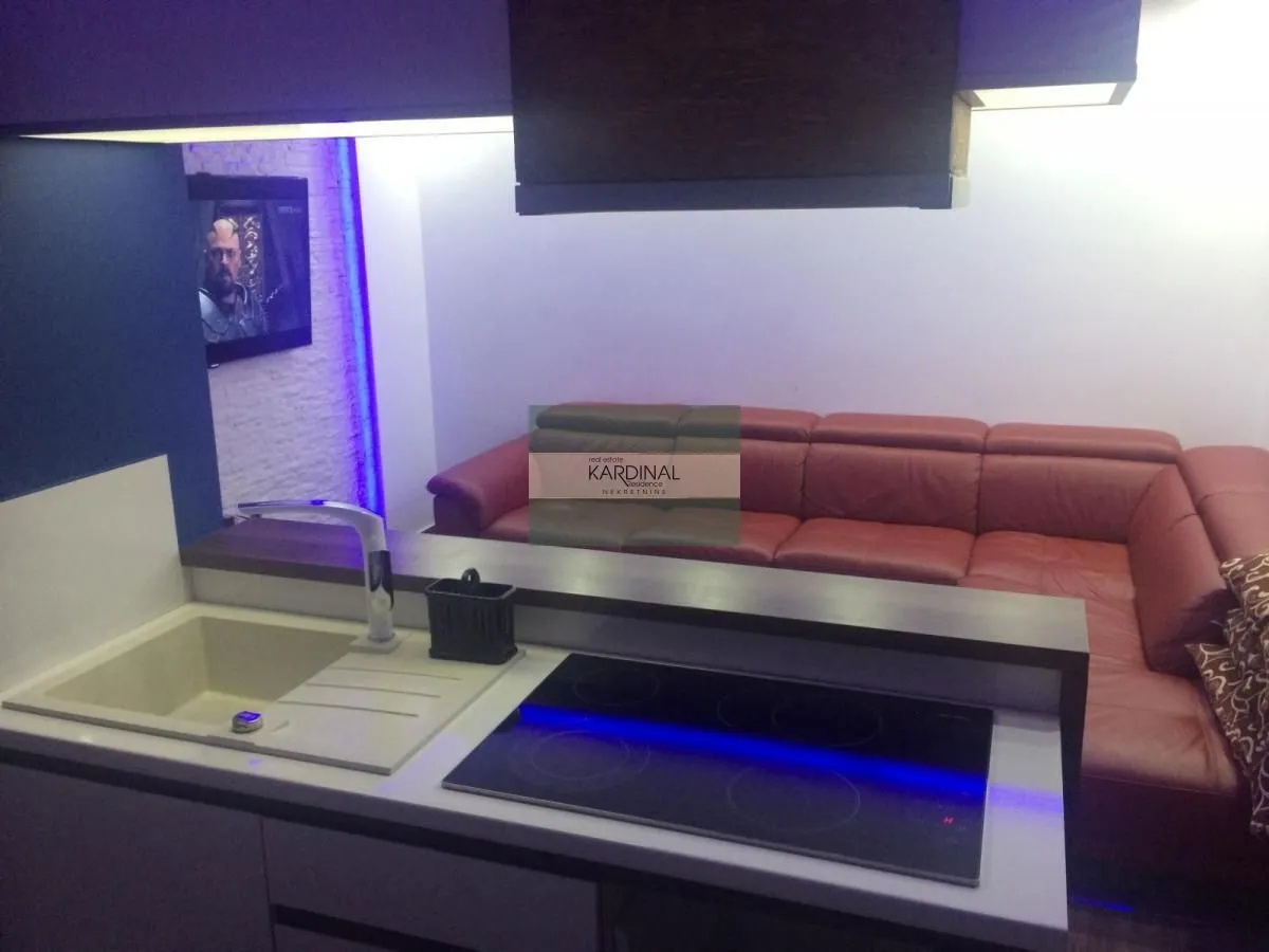 Prodaja, trosoban stan, 75m², Erdoglija, Kragujevac