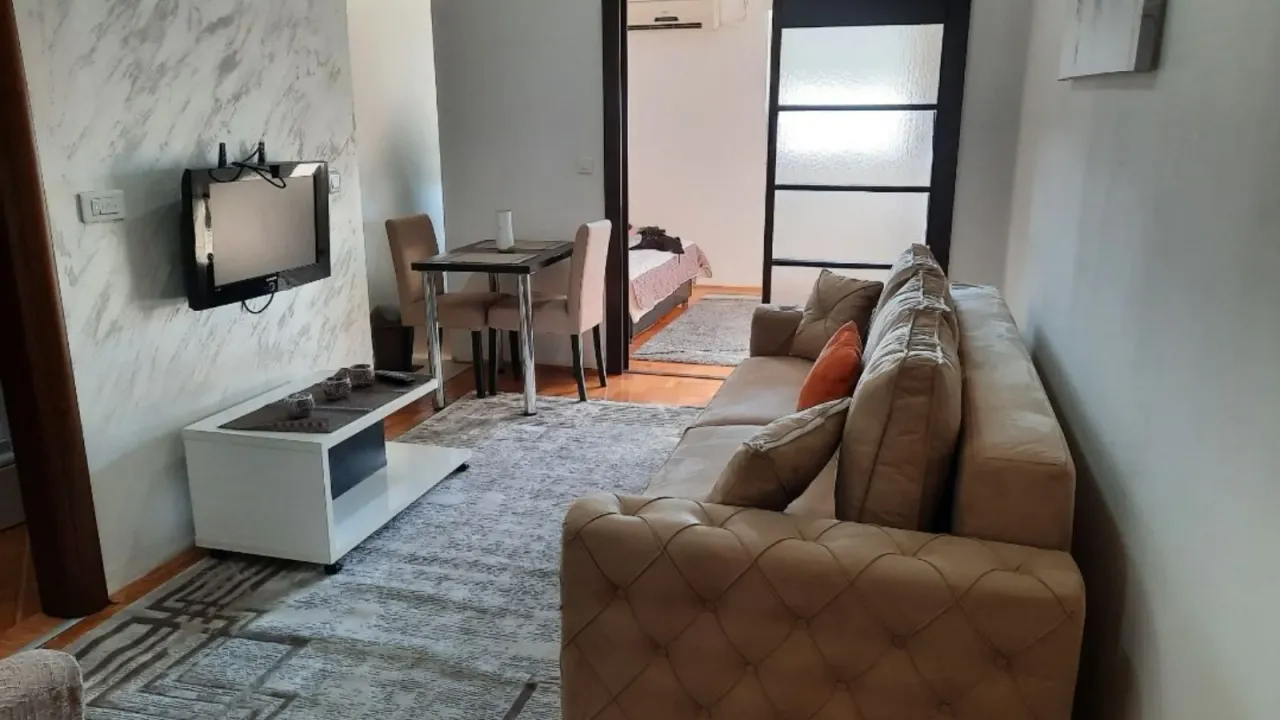 Izdavanje, jednosoban stan, 35m², City Kvart, Podgorica