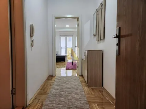 Izdavanje, dvosoban stan, 45m², Centar, Novi Sad - image 3
