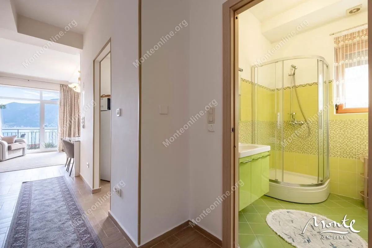 Prodaja, dvosoban stan, 104m², Orahovac, Kotor