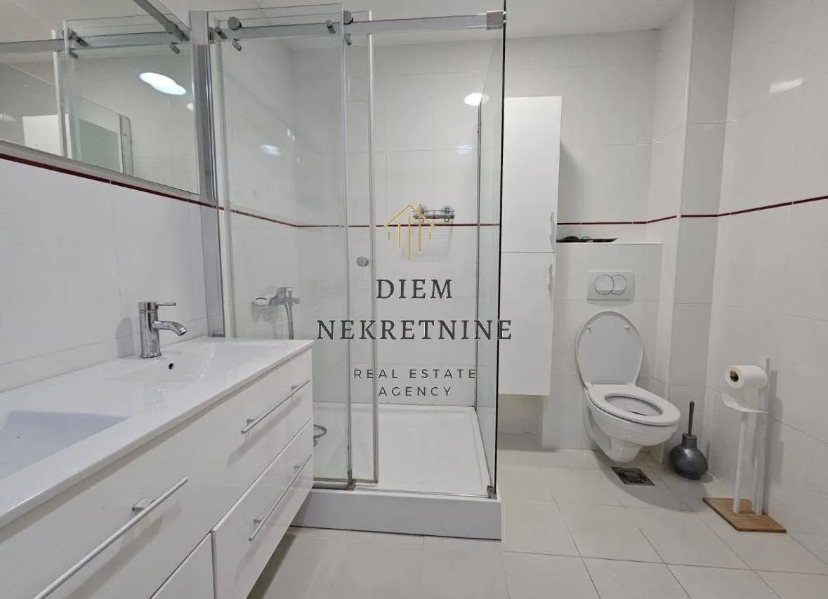 Rent, one bedroom apartment, 67m², Centar, Bar