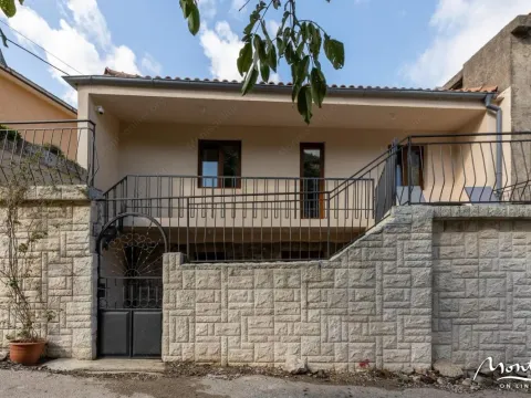 Sale, house, 110m², Kotor, Crna Gora - image 3
