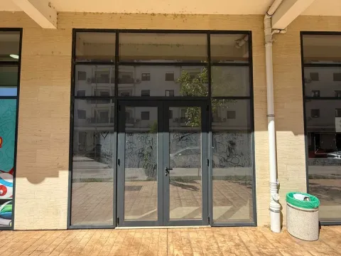 Izdavanje, poslovni prostor, 36m², New City, Podgorica