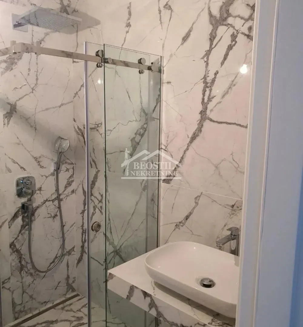 Rent, office space, 77m², Slavujev Venac, Zvezdara Sve Podlokacije