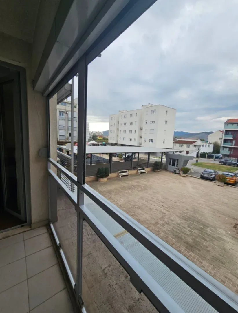 Rent, one bedroom apartment, 43m², Tološka šuma, Podgorica