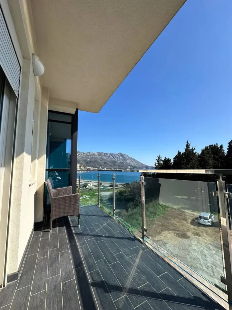 Prodaja, trosoban stan, 91m², Bečići, Budva