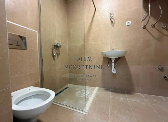 Prodaja, jednosoban stan, 45m², Tološi, Podgorica