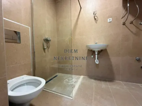 Prodaja, jednosoban stan, 45m², Tološi, Podgorica - image 3
