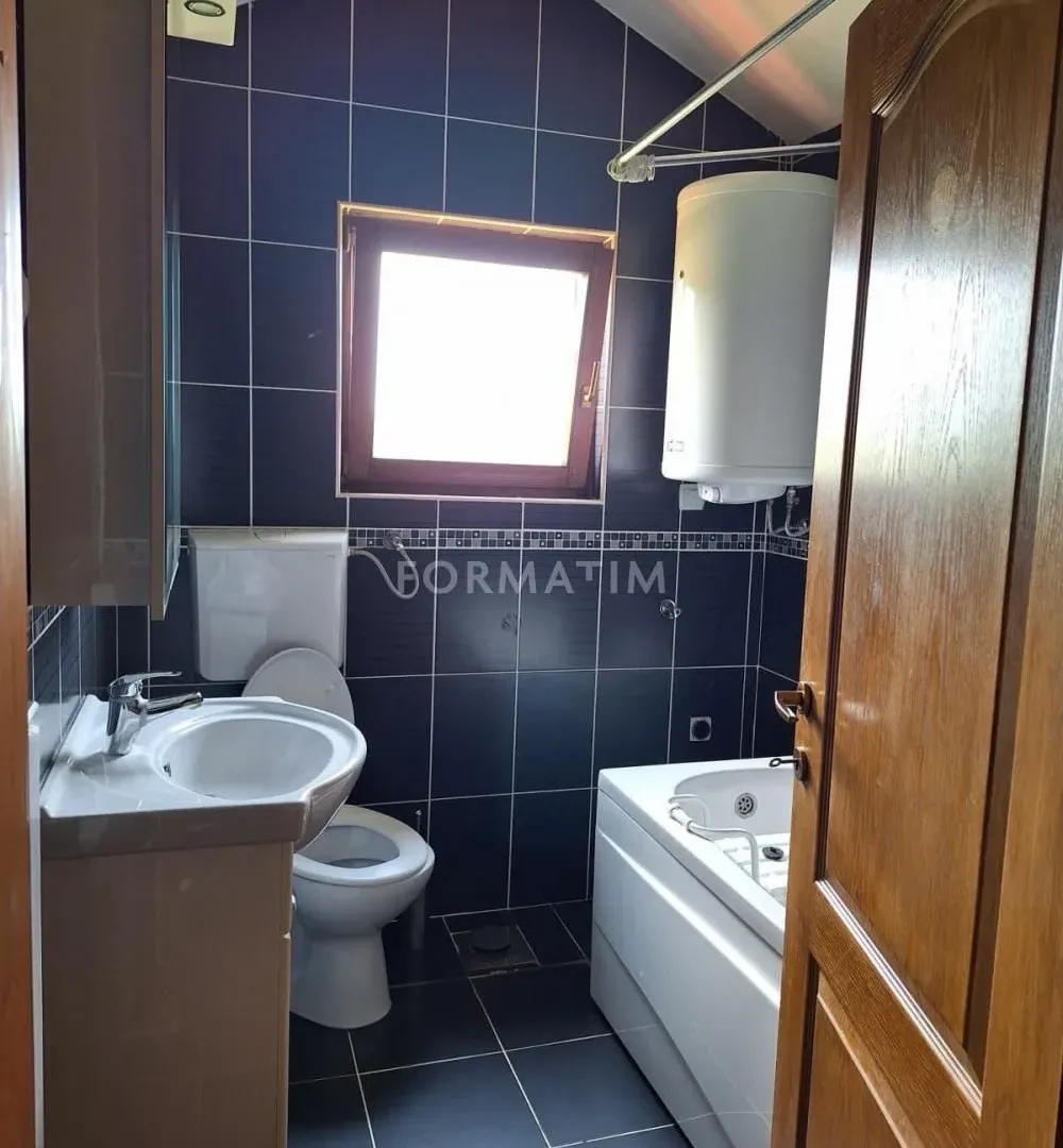 Sale, house, 399m², Voždovac Sve Podlokacije, Beograd