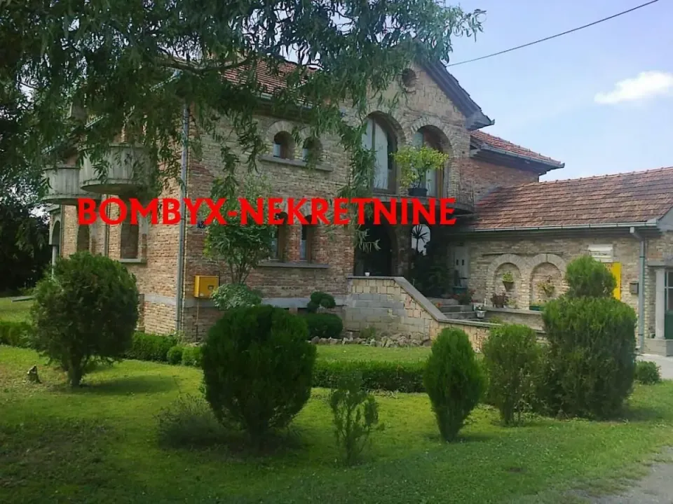 Prodaja, kuća, 500m², Sajlovo, Novi Sad Sve Podlokacije