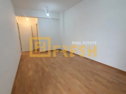Prodaja, trosoban stan, 105m², Stari Aerodrom, Podgorica - image 4