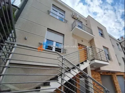 Rent, house, 220m², Savski Venac, Beograd - image 41