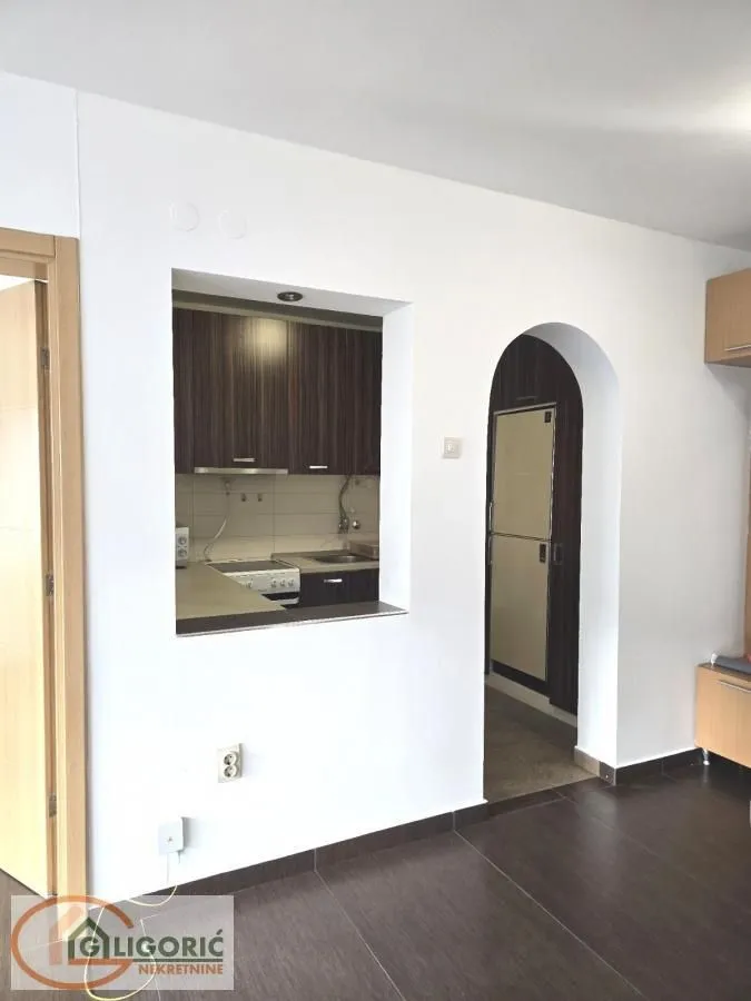 Izdavanje, dvosoban stan, 41m², Poštanska Štedionica, Palilula Sve Podlokacije