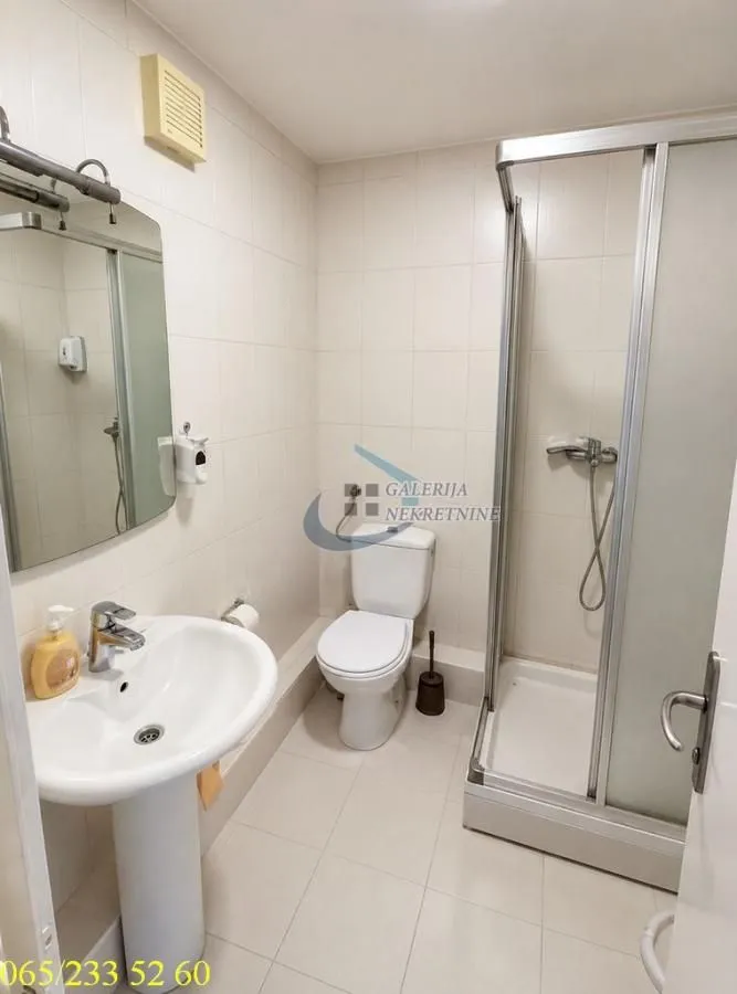 Izdavanje, dvosoban stan, 56m², Novi Beograd Blok 28, Novi Beograd Sve Podlokacije