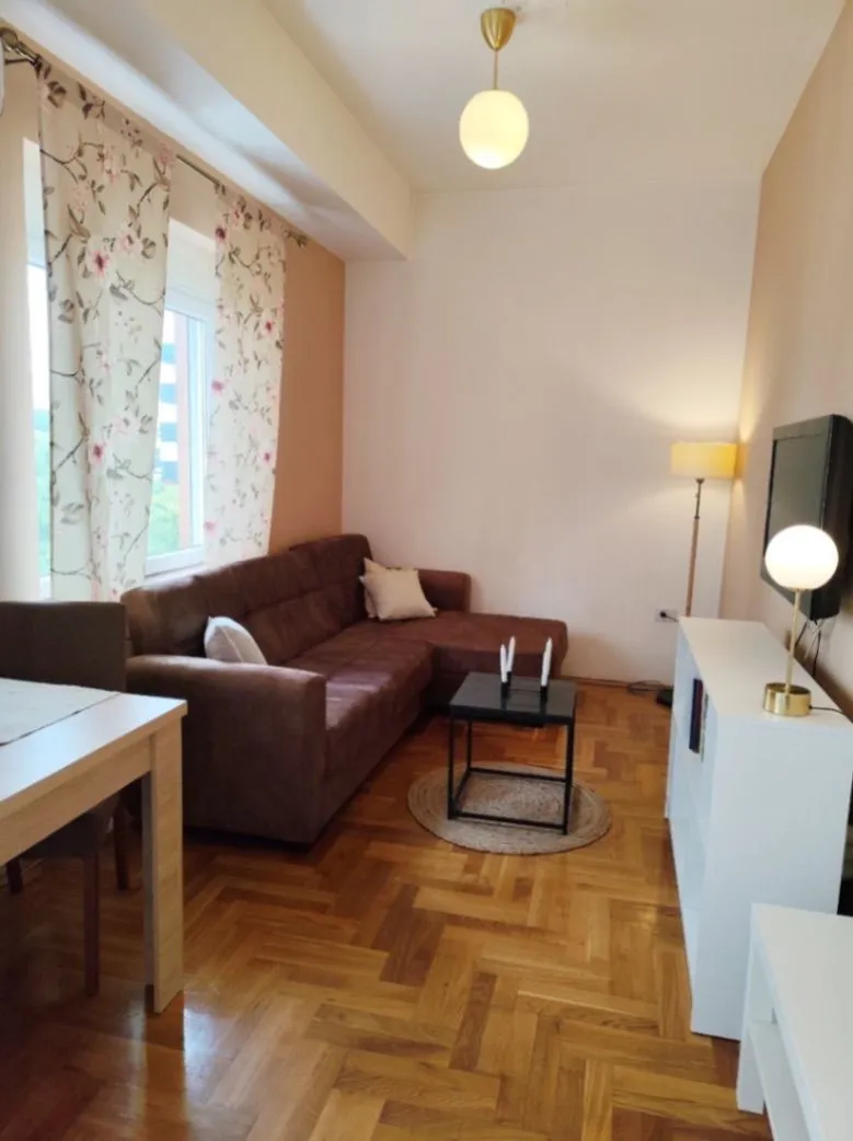 Izdavanje, garsonjera, 23m², Preko Morače, Podgorica