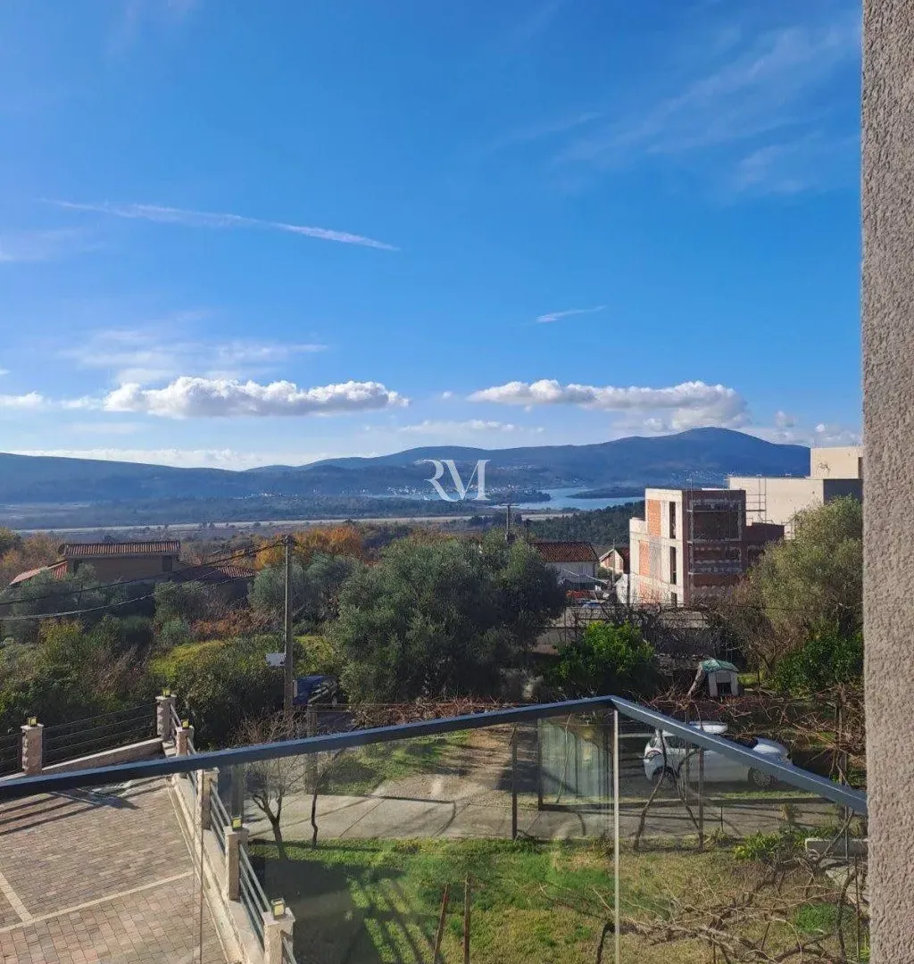 Izdavanje, jednosoban stan, 44m², Kavač, Kotor