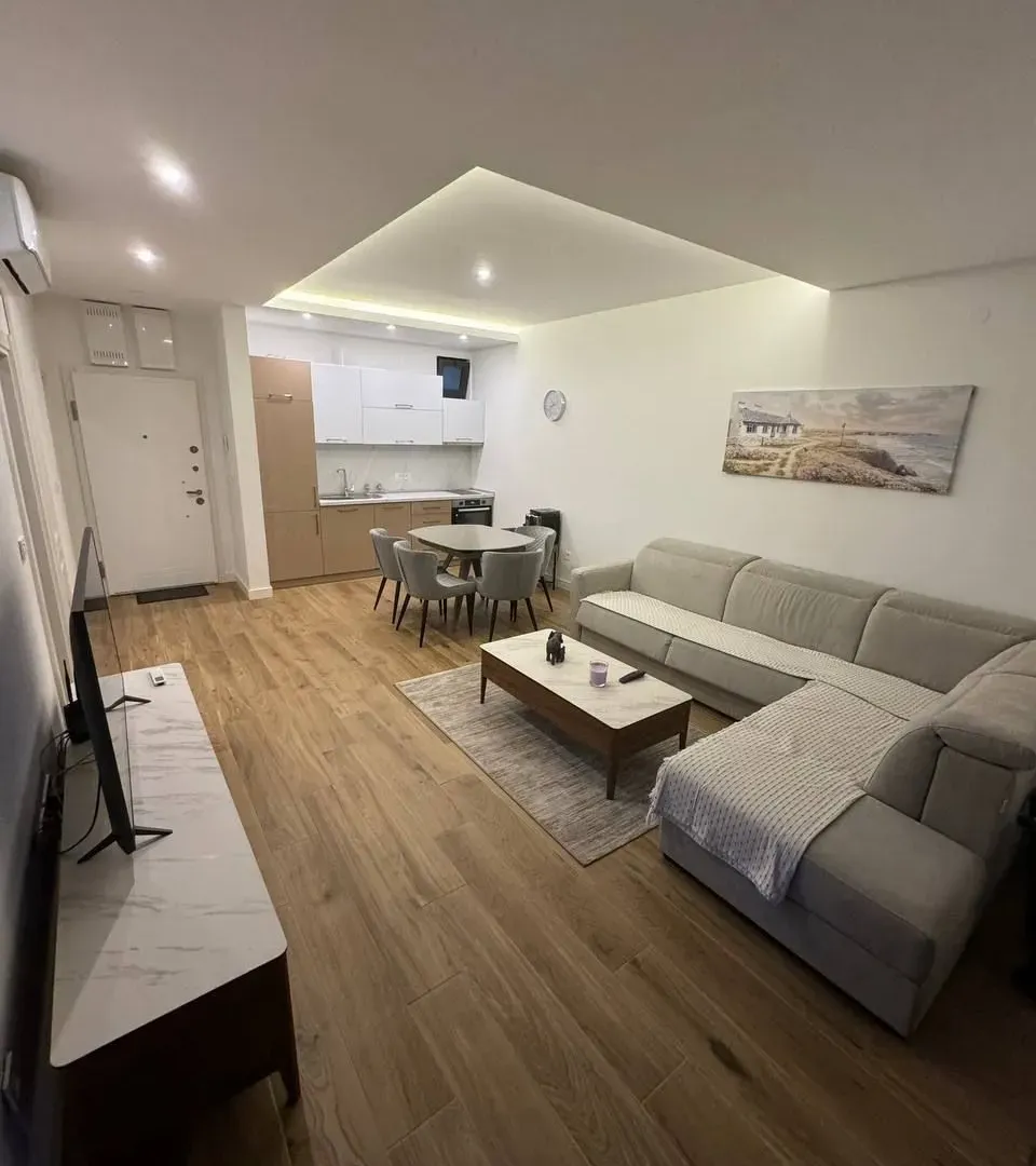 Prodaja, jednosoban stan, 80m², Tivat, Crna Gora