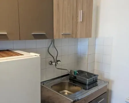 Izdavanje, četvorosoban stan, 95m², Palilula, Niš - image 10