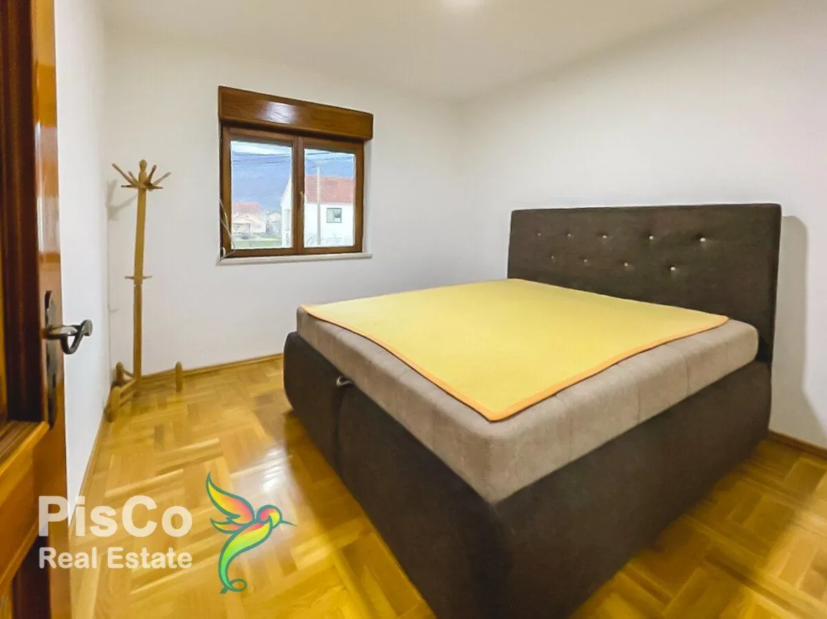 Izdavanje, kuća, 210m², Masline, Podgorica