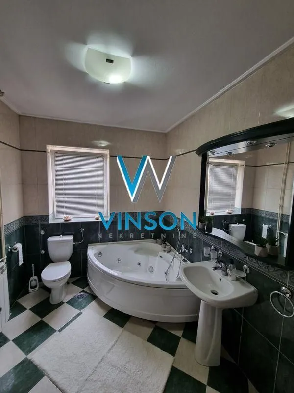 Izdavanje, četvorosoban stan, 125m², Telep, Novi Sad Sve Podlokacije