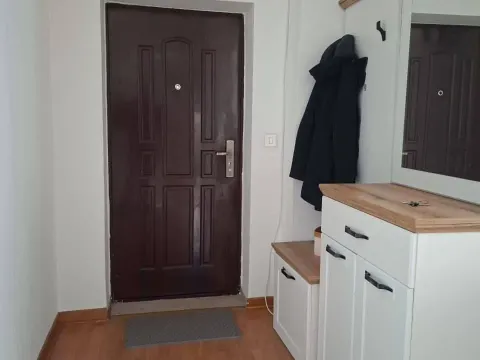 Rent, four bedroom apartment, 110m², Bar, Crna Gora - image 2