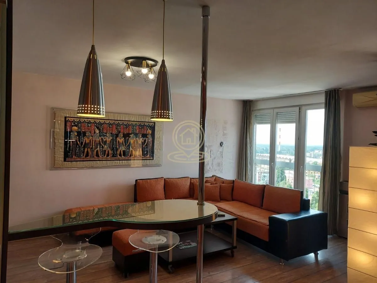 Rent, four bedroom apartment, 115m², Palilula Sve Podlokacije, Beograd