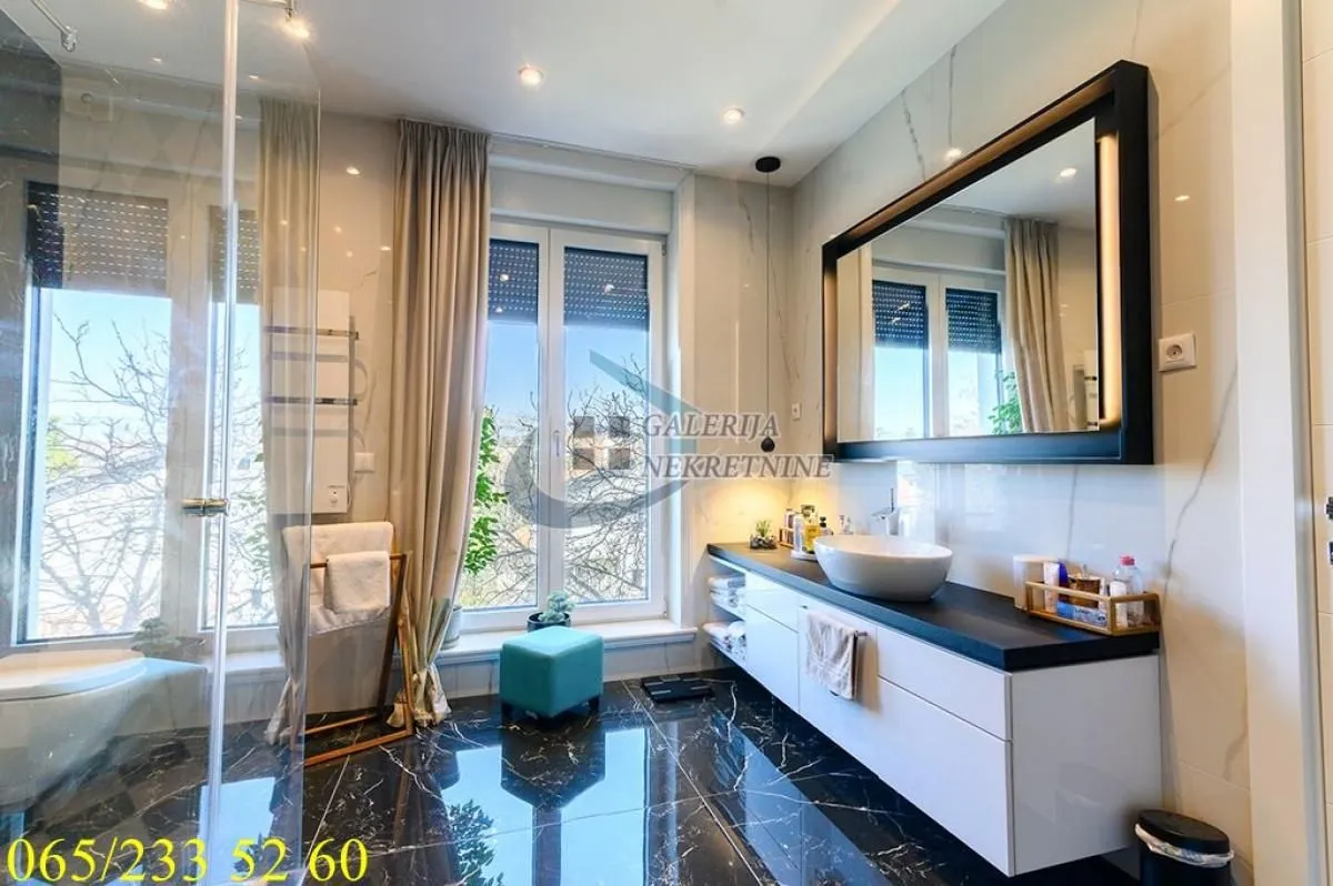 Sale, two bedroom apartment, 131m², Savski Venac, Beograd