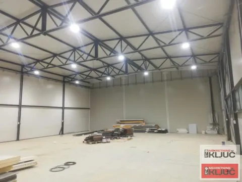 Rent, office space, 1000m², Rumenka, Novi Sad Sve Podlokacije - image 3