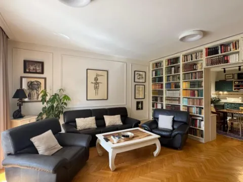 Izdavanje, trosoban stan, 145m², Momišići, Podgorica