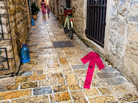 Izdavanje, poslovni prostor, 10m², Stari Grad, Budva - image 2