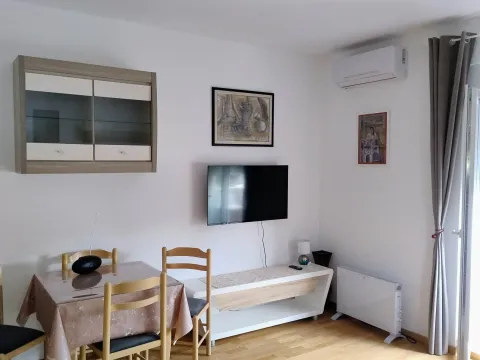 Rent, one bedroom apartment, 29m², Rastovac, Nikšić - image 3