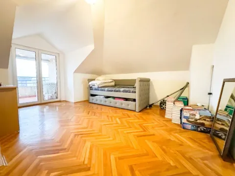 Prodaja, trosoban stan, 91m², Stari Aerodrom, Podgorica - image 13