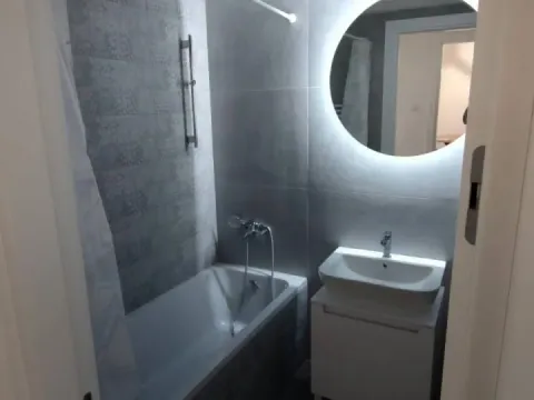 Rent, three bedroom apartment, 60m², Južni Bulevar, Vračar Sve Podlokacije - image 11